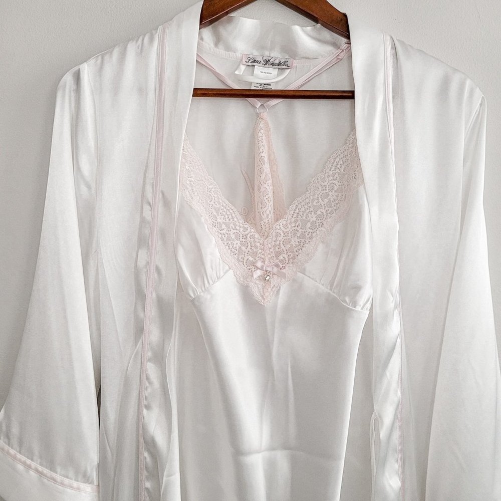 "Mrs" white & pink satin robe/night gown set M